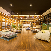 店舗案内